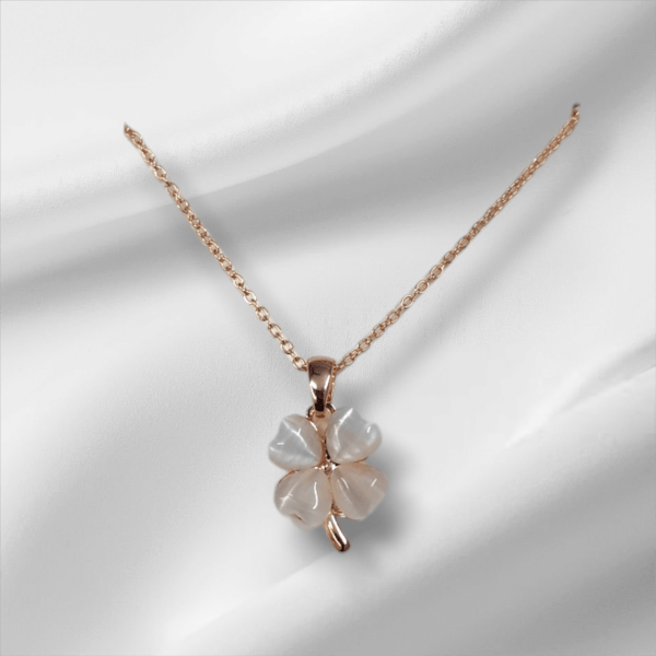 Lucky Clover Pendant Necklace